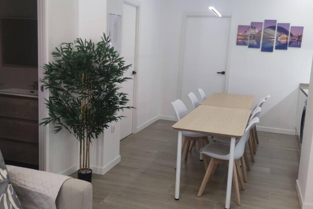 Apartamento 4 Habitaciones 2 Banos Ciudad De Las Ciencias Vt-55209-V Valencia Exterior foto